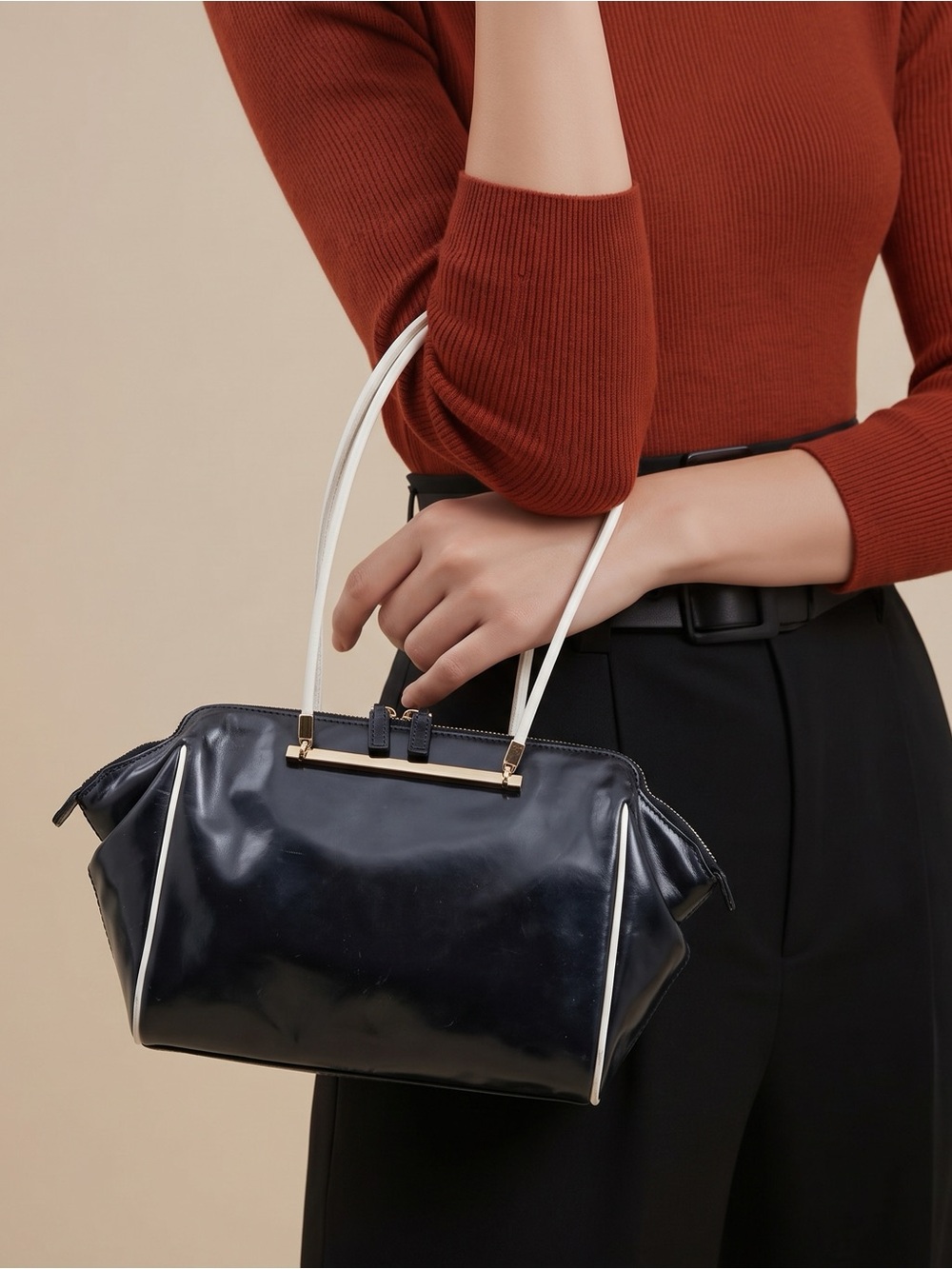 Gucci Vintage Black Patent Mini Bag | Tom Ford Era Ivory Strap